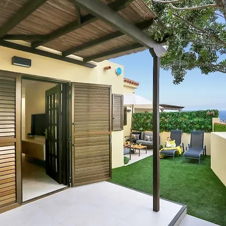 Elegant Coastal Retreat With Private Terrace & Pool Access Caleta De Fuste
