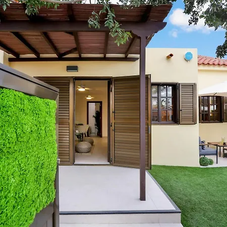 Elegant Coastal Retreat With Private Terrace & Pool Access * Caleta De Fuste